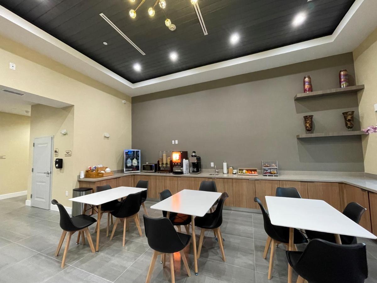 Palace Inn Blue Houston East Beltway 8 Cloverleaf 外观 照片